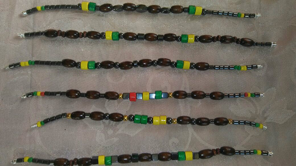 wood bead braclet