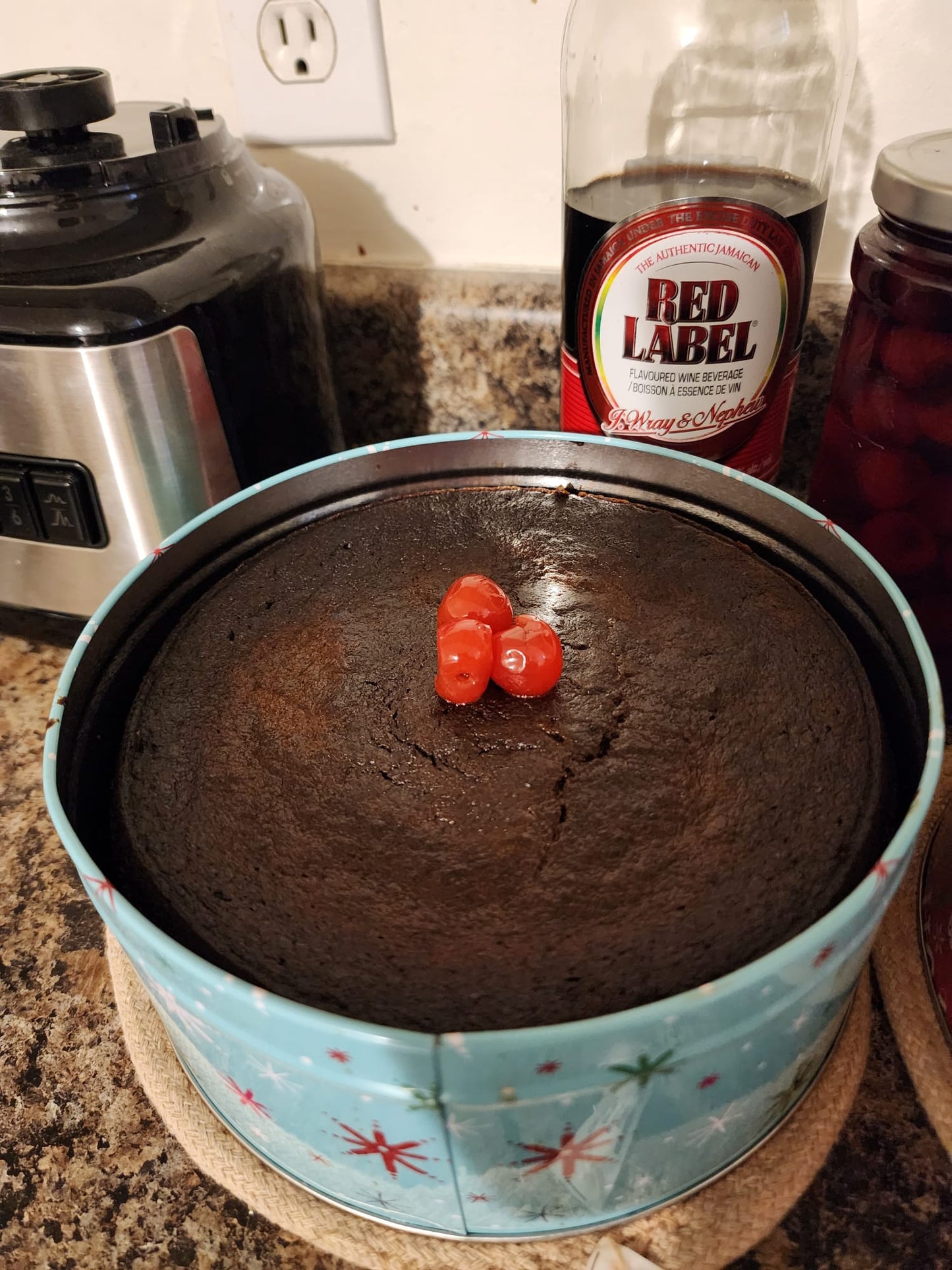 med fruit cake in Tin