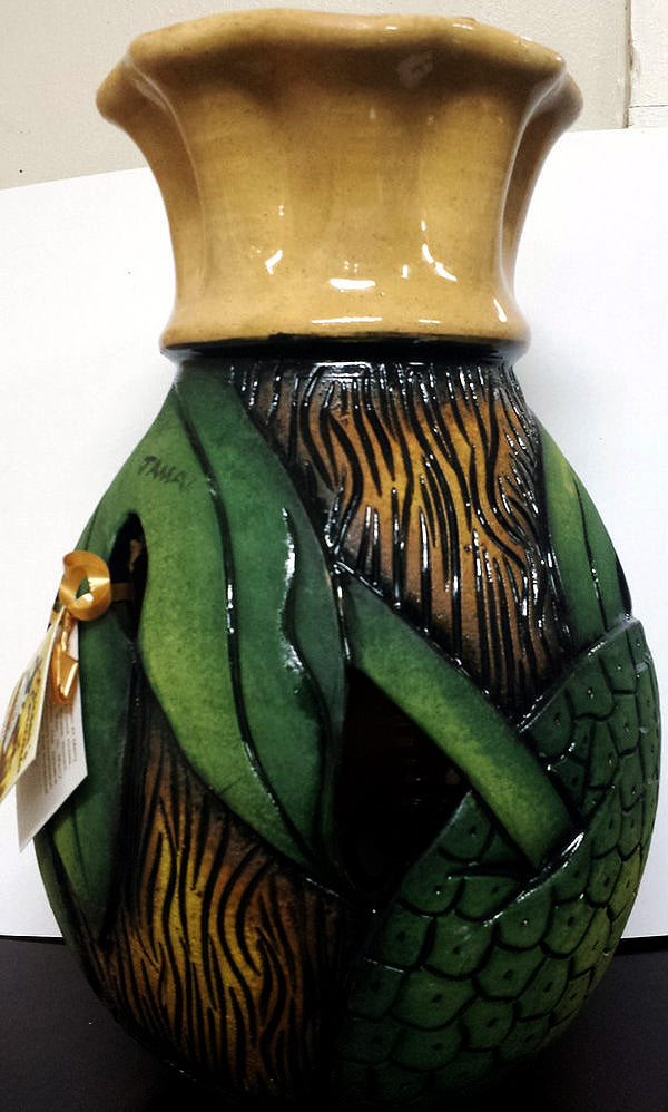 Lrg Cut Breadfruit Vase