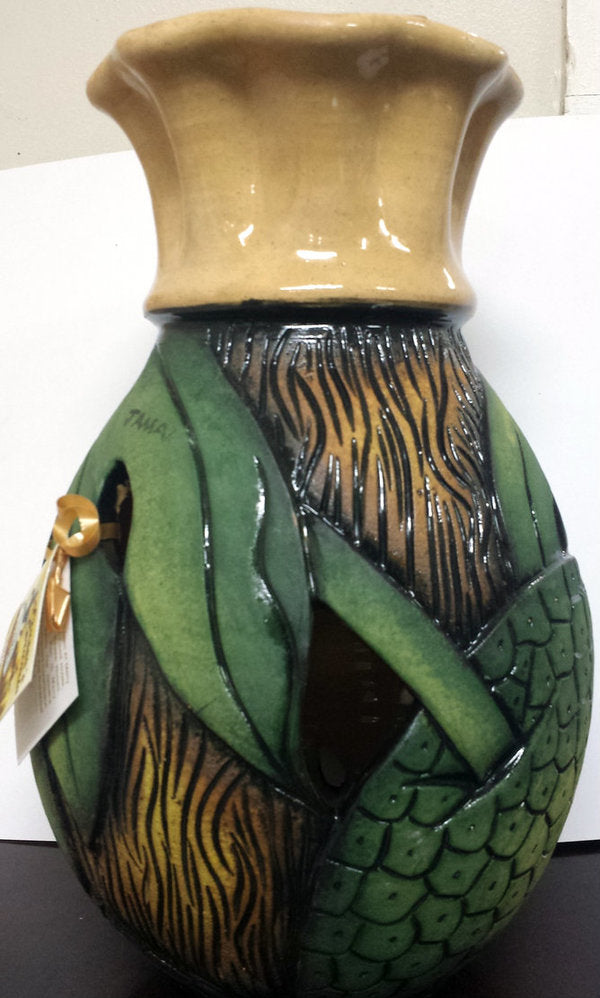 Lrg Cut Breadfruit Vase